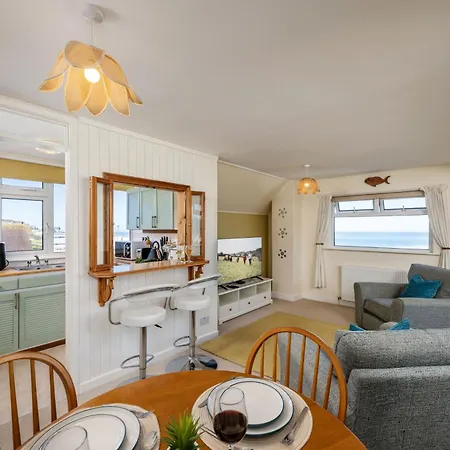 Casa Sirena In Fistral, Newquay *